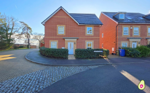 5, Arlott Green, Crowthorne RG45 7FG