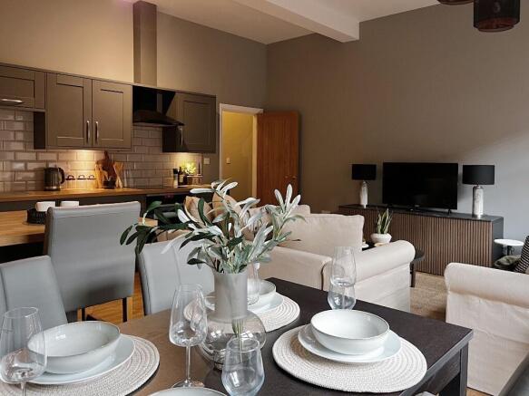 1 bed Ground Flat to rent Image 5