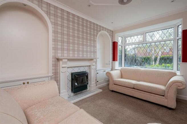 4 bed Semi-Detached for sale Image 6