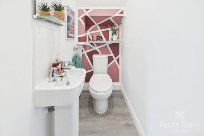 3 bed Detached for sale Image 6