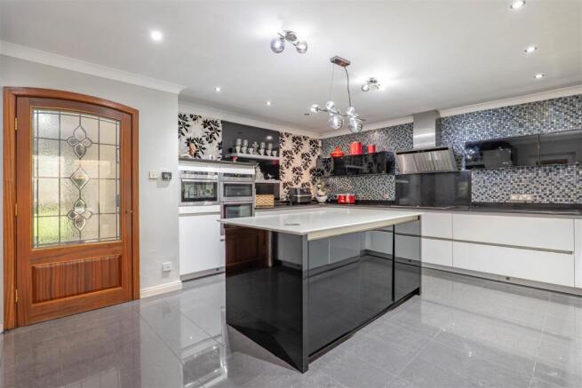 Kitchen/Breakfast Room