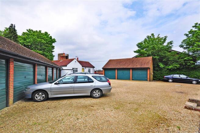 Driveway/Parking