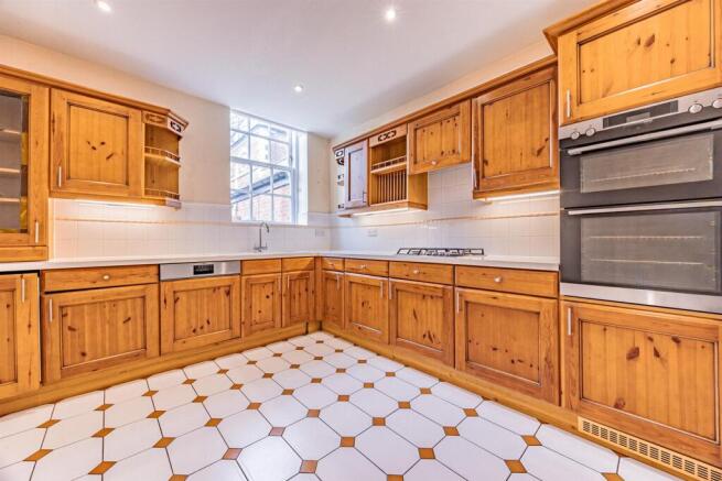 53 The Barns, Bostock Hall, CW10 9JN photo 4