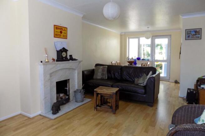 Lounge/Dining Room