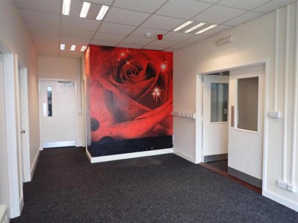 ENTRANCE/RECEPTION ROOM