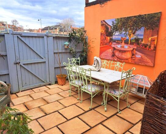 4 bed Terraced for sale Image 10
