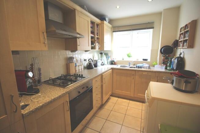 FITTED KITCHEN