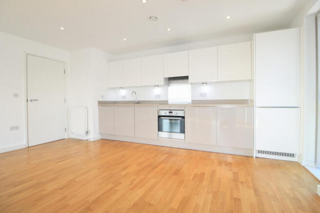 Two Double Bedroom 3rd Floor Flat For Sale