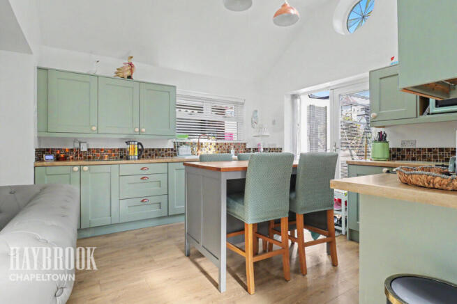 3 bed Bungalow for sale Image 9