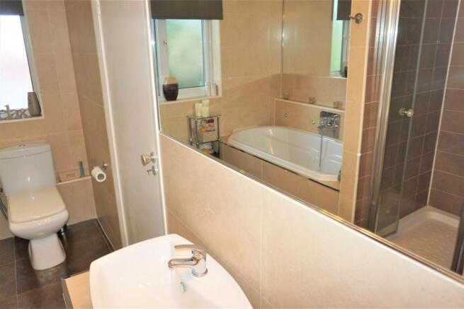 Master En-suite