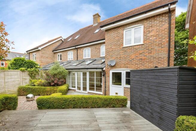 House in Horsham, Broadbridge Heath - View 4