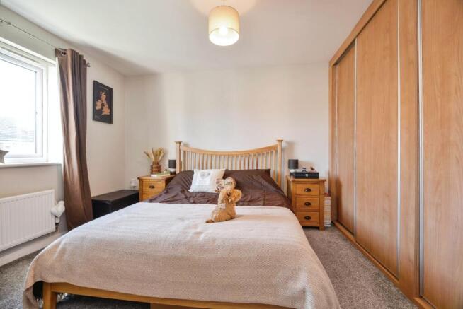 4 bed Detached for sale Image 11