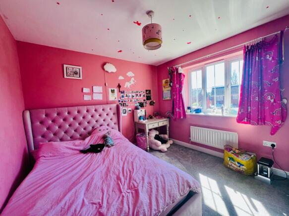 BEDROOM2.jpg