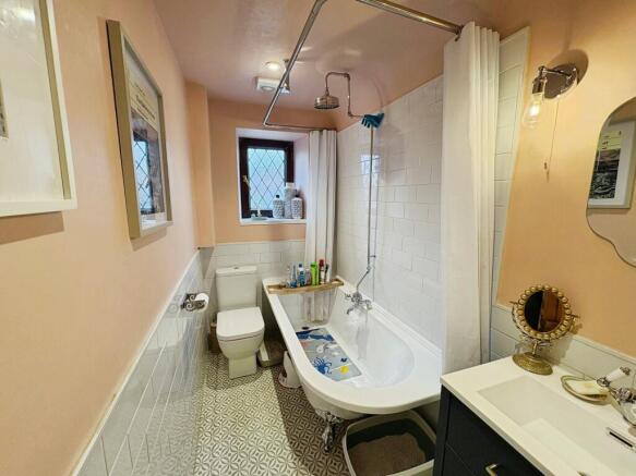 2 bed Semi-Detached for sale Image 8