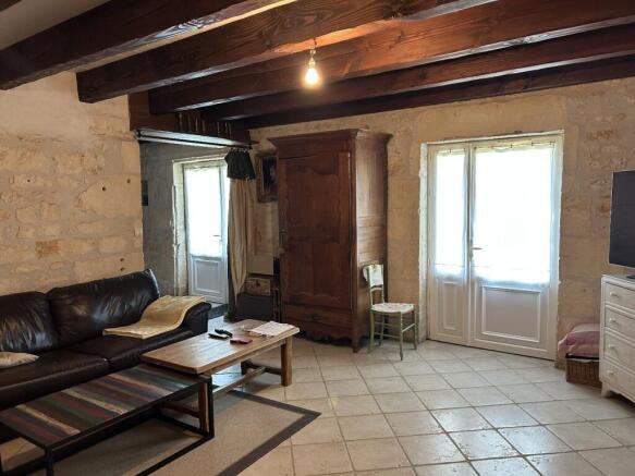 Photo 3