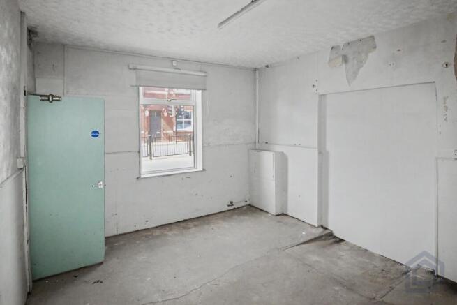 76 Wakefield Road
Kinsley, Pontefract, WF9 5EH photo 4