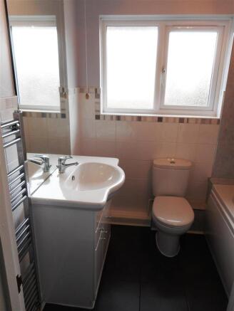 Bathroom.JPG