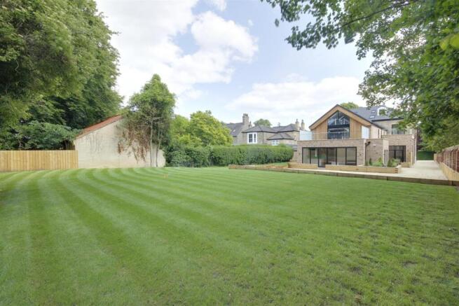 2 bed Apartment for sale Image 10