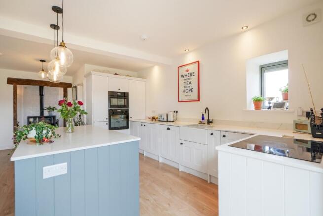 3 bed Detached for sale Image 7