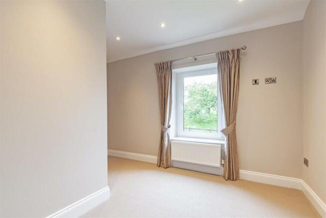 Bedroom 3-2.jpg