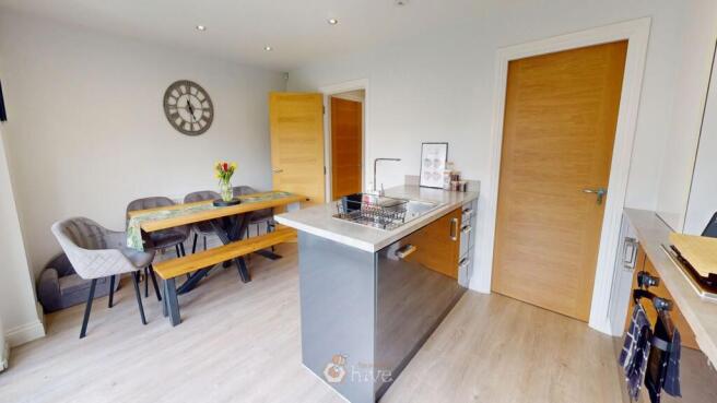 3 bed Detached to rent Image 6