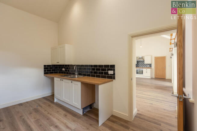 3 bed Barn Conversion to rent Image 5