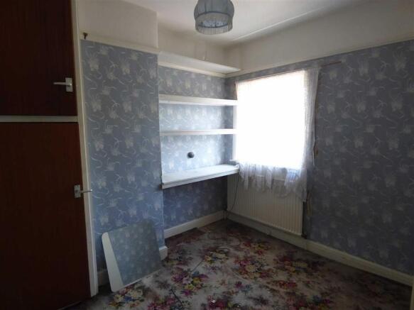 BEDROOM 2