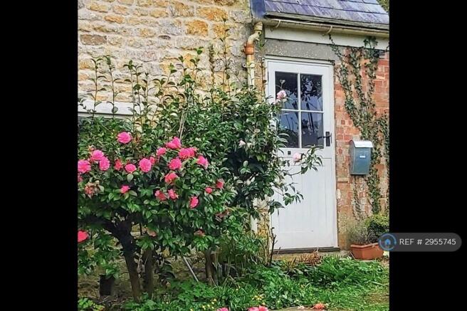 Own Entrance Off Courtyard