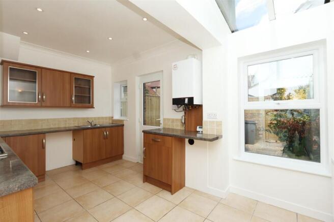 Station Road, Polegate, BN26 photo 4