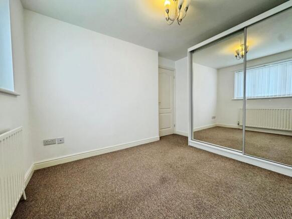 3 bed Semi-Detached for sale Image 10