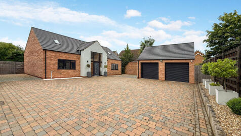 Ted Baker Way, Saxilby, Lincoln