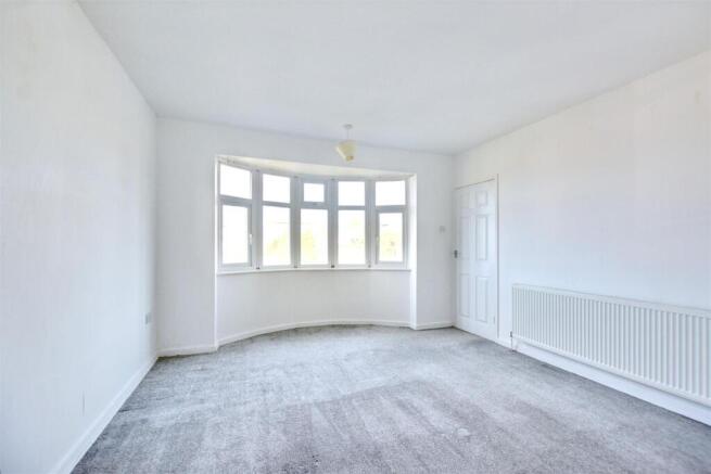 Bedroom 1_2.jpeg