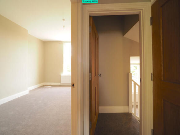Hall to bedrooms