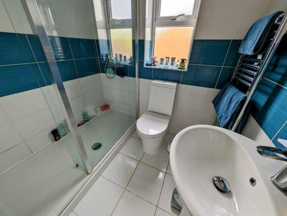 main shower room.jpg