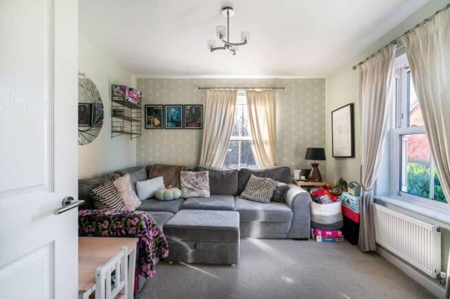 12 Sturgess Way - Image 3