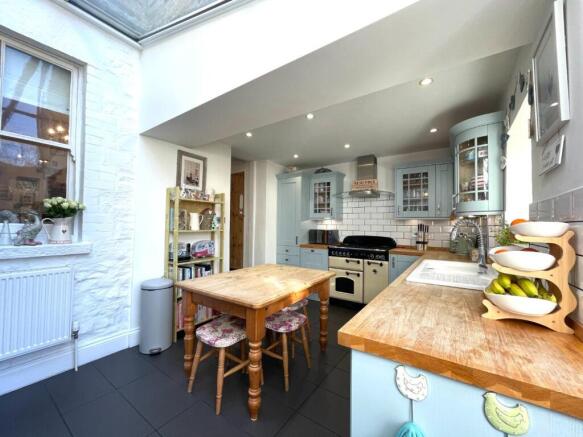 Kitchen.JPG