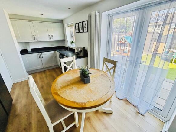 3 bed Terraced for sale Image 5