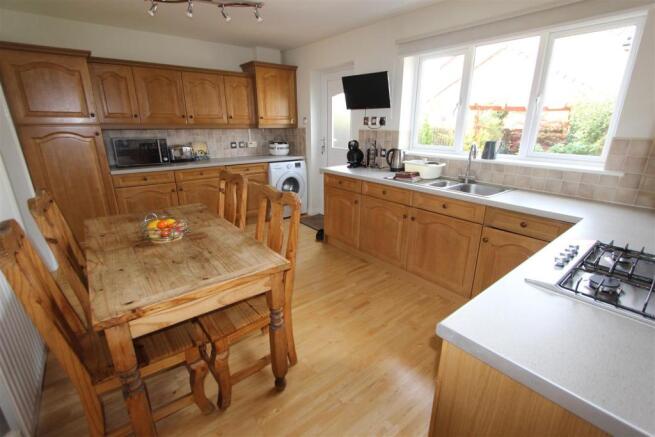 Kitchen/Breakfast Room