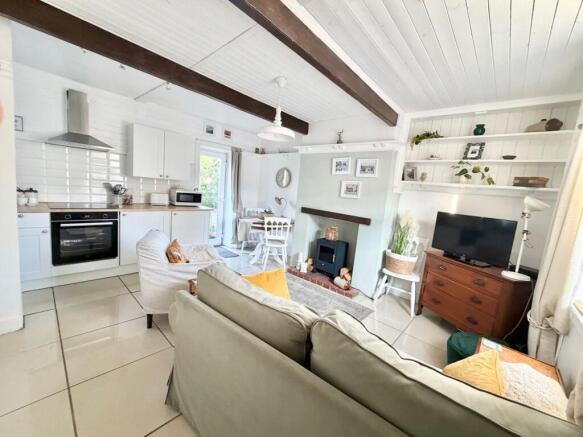 2 bed Terraced for sale Image 4