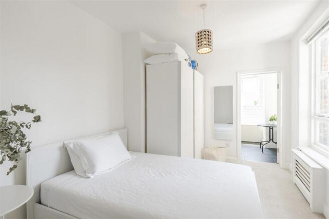 Bedroom_4.jpg