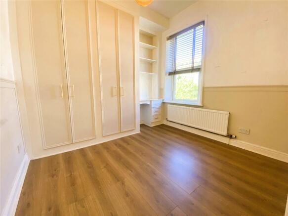 3 bed House to rent Image 6