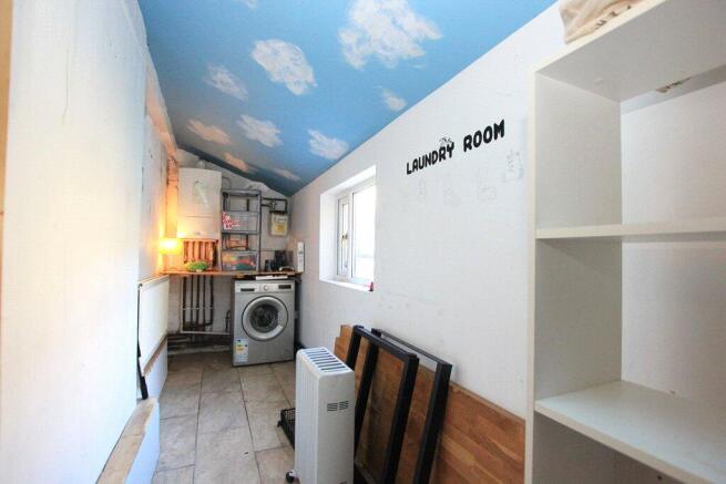 3 bed Terraced for sale Image 5