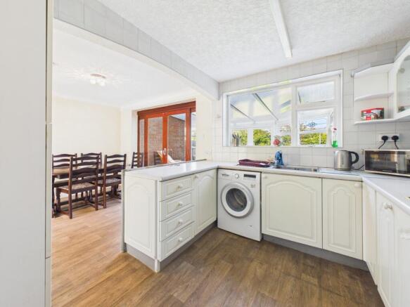 3 bed Semi-Detached for sale Image 4