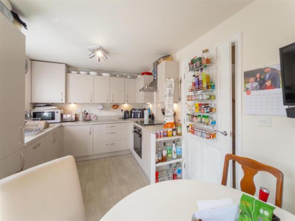 Cicely Grove, Melksham photo 4