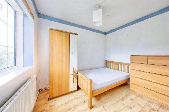 22_cumber_house_merton_road_image2_14104_4.jpg