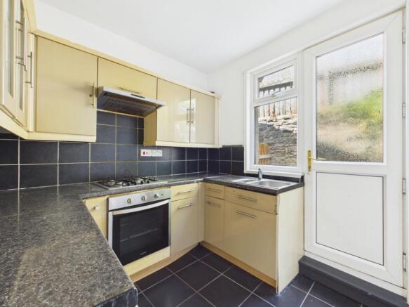 2 bed Semi-Detached for sale Image 5