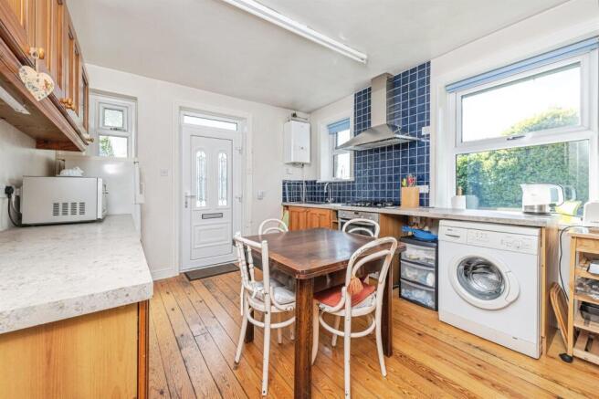 3 bed Detached for sale Image 6