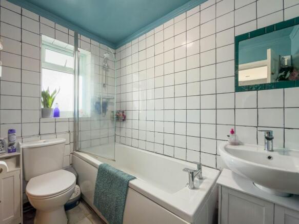 2 bed Terraced for sale Image 9