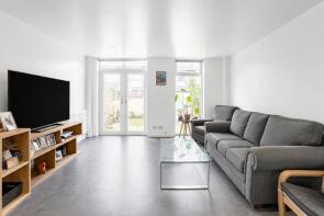 24, Willow Tree Close, London SW18 3EL