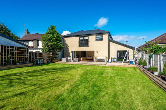 4-bed detached on Fleetwood Road, Fleetwood, FY7 8BD, £450,000